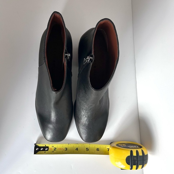 NEW IN BOX Lucky Brand Mazzee Black Ankle Boots. Black. Size: 7 - Picture 10 of 15